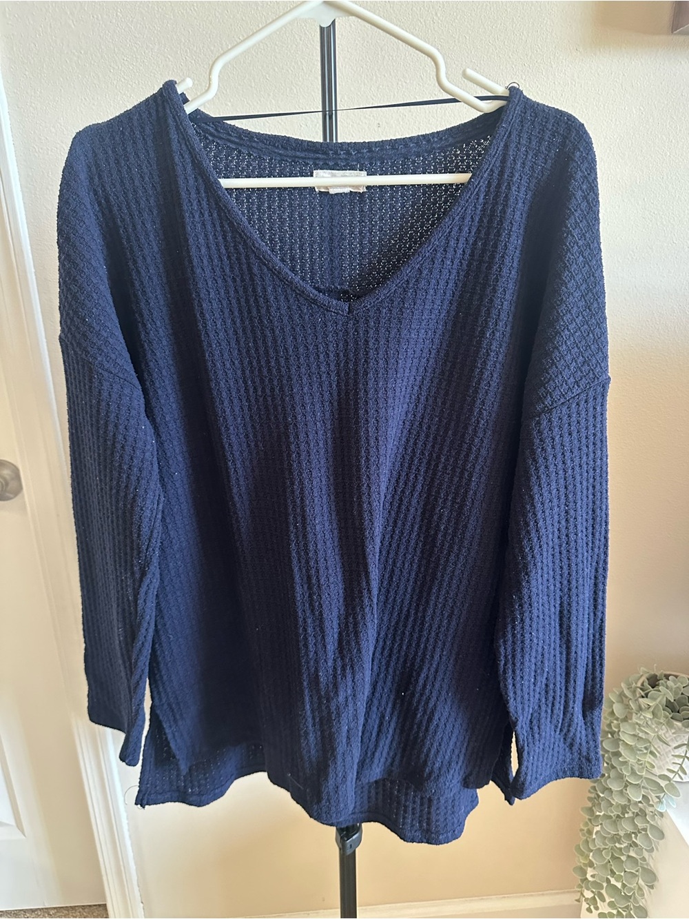Cupio Navy V-Neck Waffle Knit Pullover